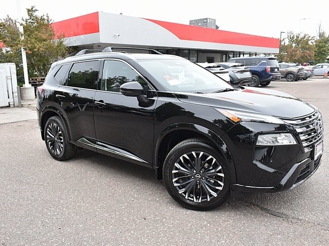 2026 Nissan Rogue Platinum's photo