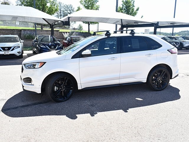 2019 Ford Edge ST photo 4