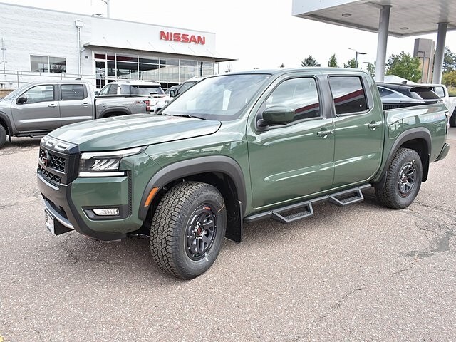 2026 Nissan Frontier PRO-4X photo 3