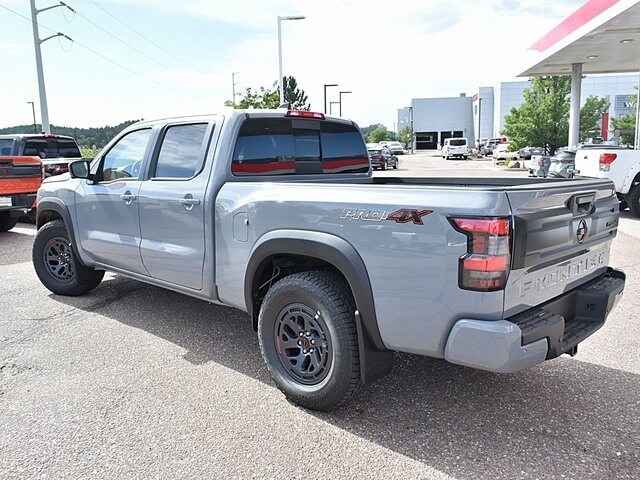 2025 Nissan Frontier PRO-4X photo 4
