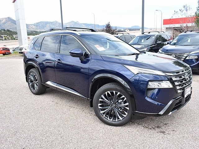 2026 Nissan Rogue Platinum's photo