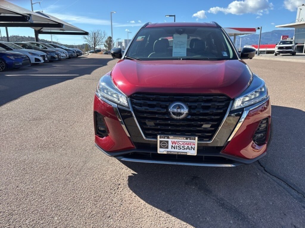 Used 2023 Nissan Kicks SR SUV