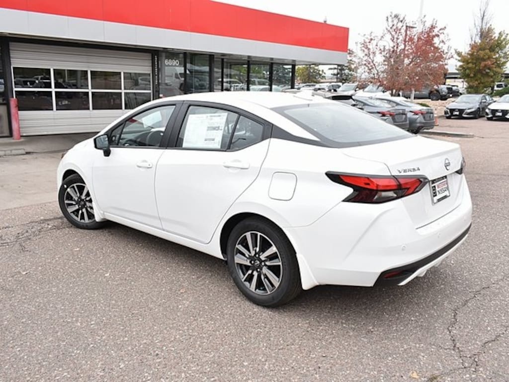 New 2025 Nissan Versa 1.6 SV Sedan