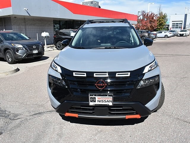 2026 Nissan Rogue SV photo 2