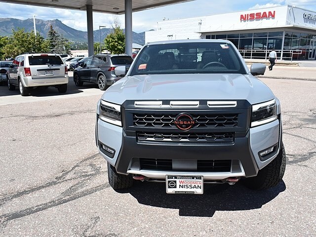 2025 Nissan Frontier PRO-4X photo 2