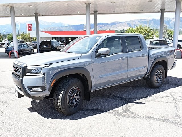 2025 Nissan Frontier PRO-4X photo 3