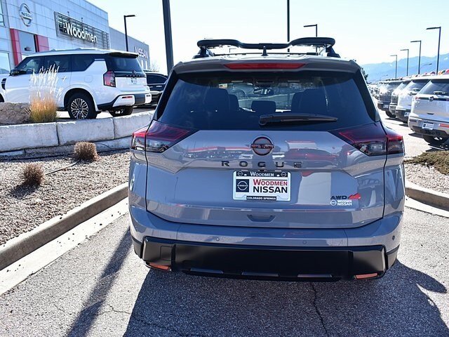 2026 Nissan Rogue SV photo 2