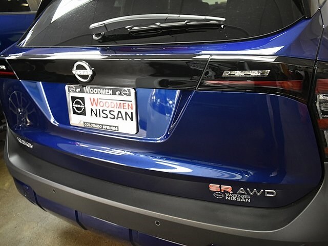 2026 Nissan Kicks SR photo 3