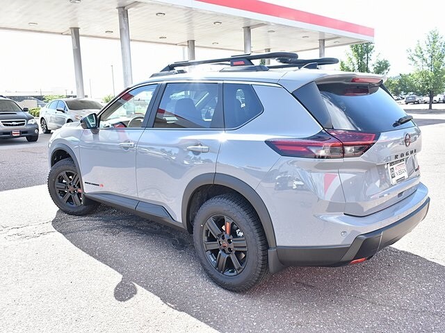 2026 Nissan Rogue SV photo 3