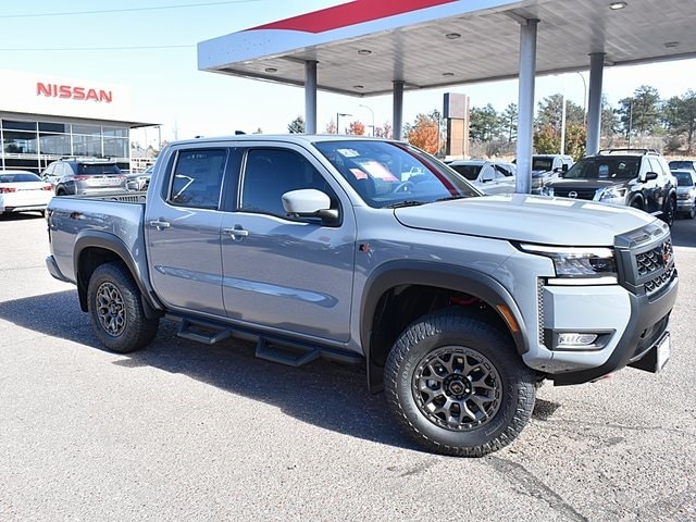 2026 Nissan Frontier PRO-4X's photo