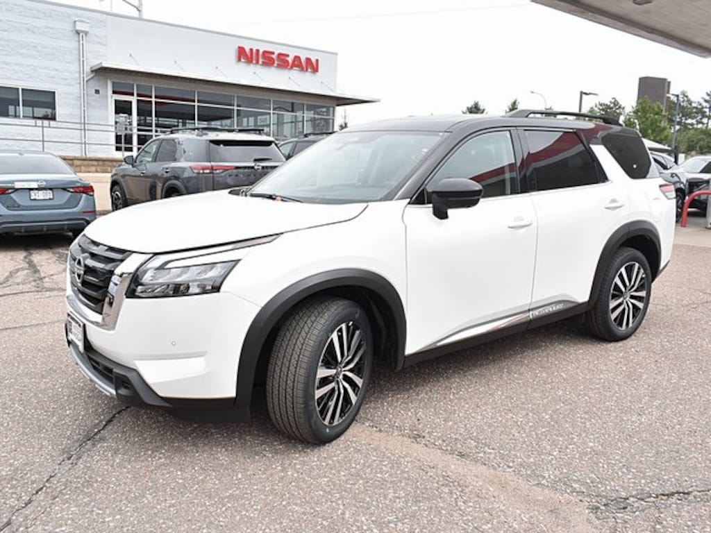 New 2025 Nissan Pathfinder Platinum SUV