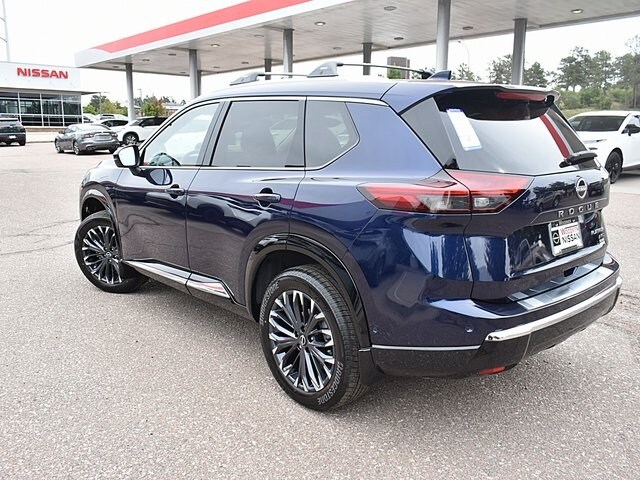 2026 Nissan Rogue Platinum photo 2