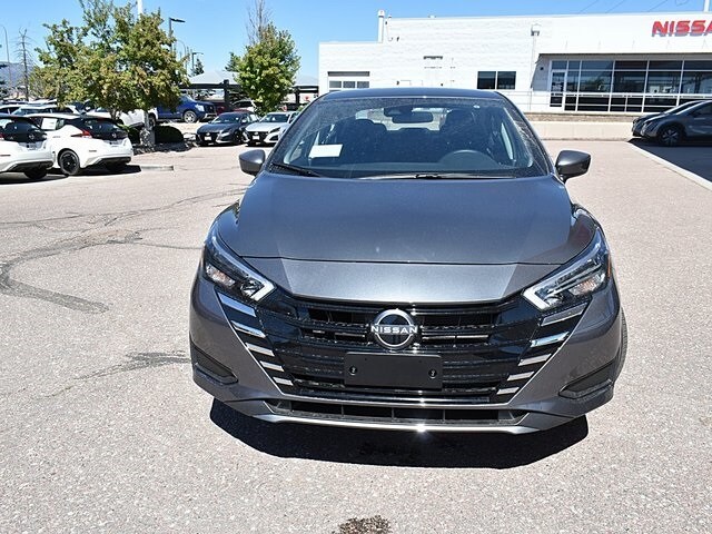 2025 Nissan Versa 1.6 SV photo 2