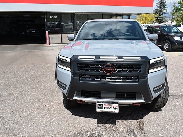 2025 Nissan Frontier PRO-4X photo 2