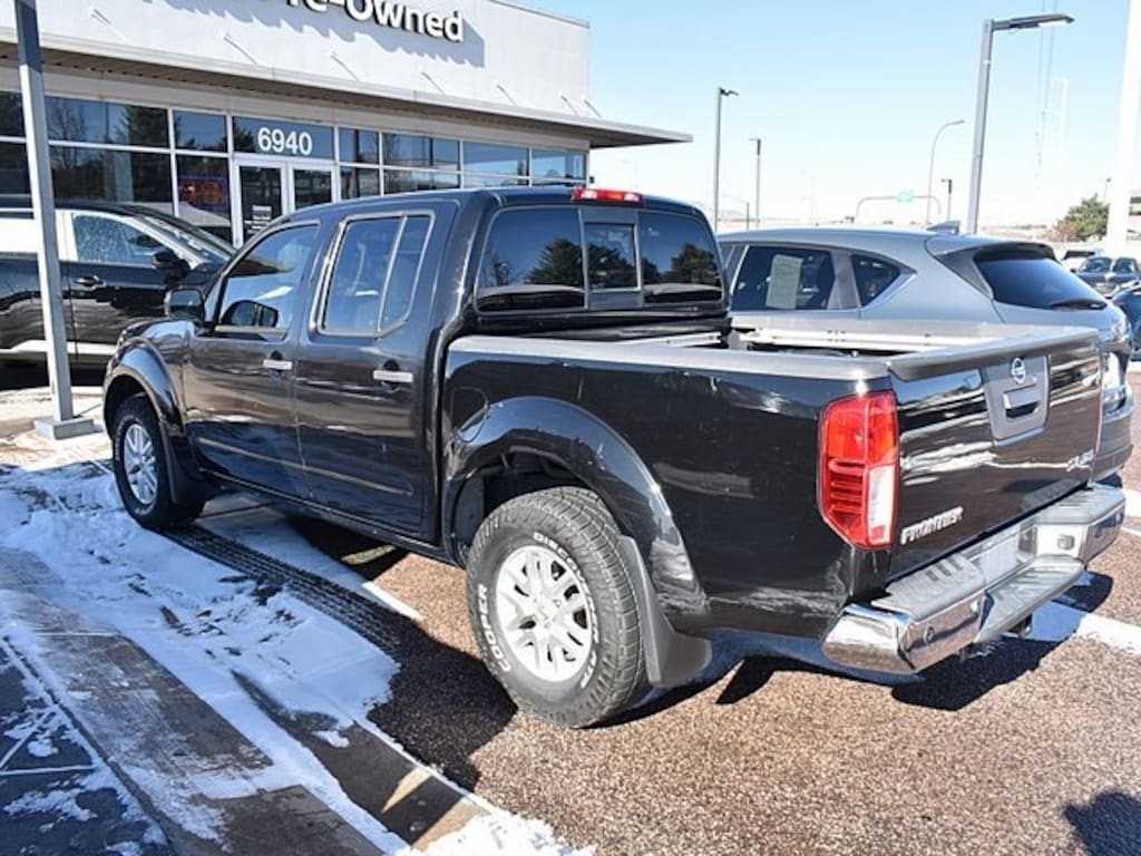 Used 2017 Nissan Frontier SV Truck Crew Cab