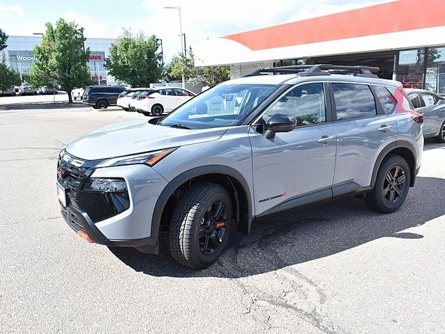 2026 Nissan Rogue SV photo 2