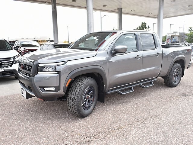 2026 Nissan Frontier PRO-4X photo 2
