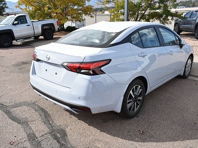 2025 Nissan Versa 1.6 SV photo 4