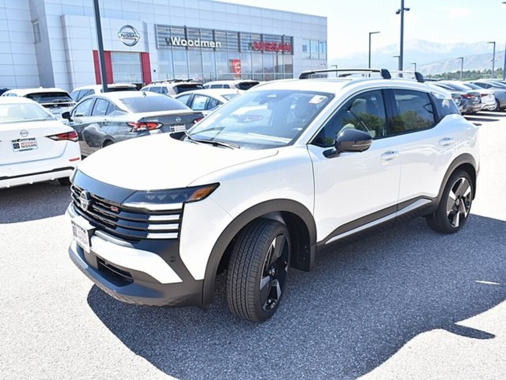 New 2026 Nissan Kicks SR SUV