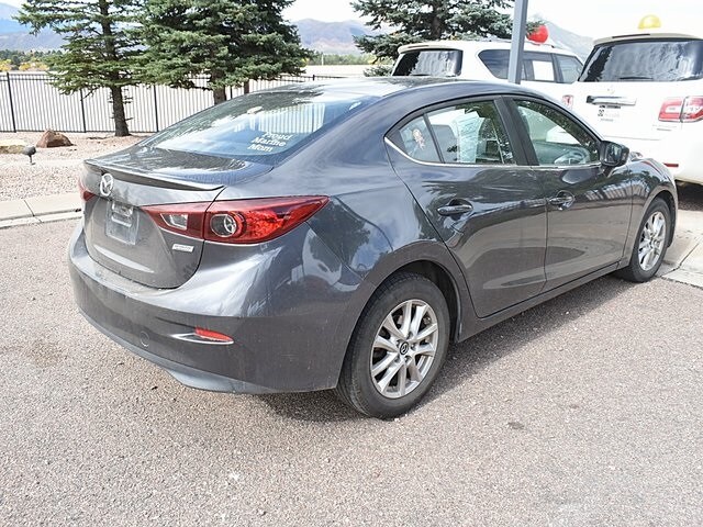 2016 Mazda Mazda3 Touring photo 4