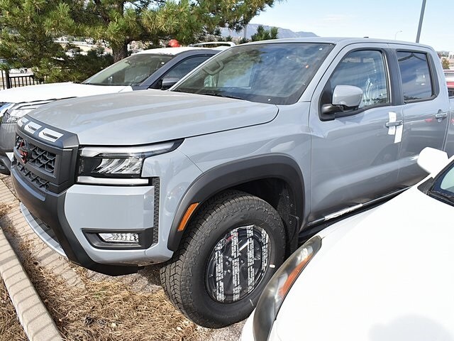 2026 Nissan Frontier PRO-4X photo 2