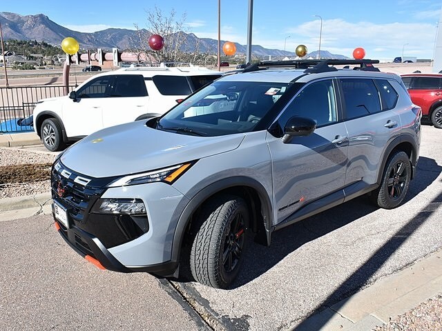 2026 Nissan Rogue SV photo 3