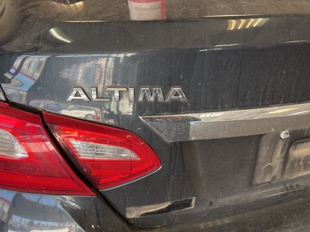 Used 2017 Nissan Altima 2.5 SL Sedan