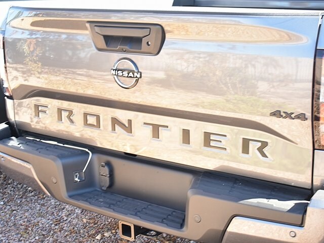 2026 Nissan Frontier SV photo 4