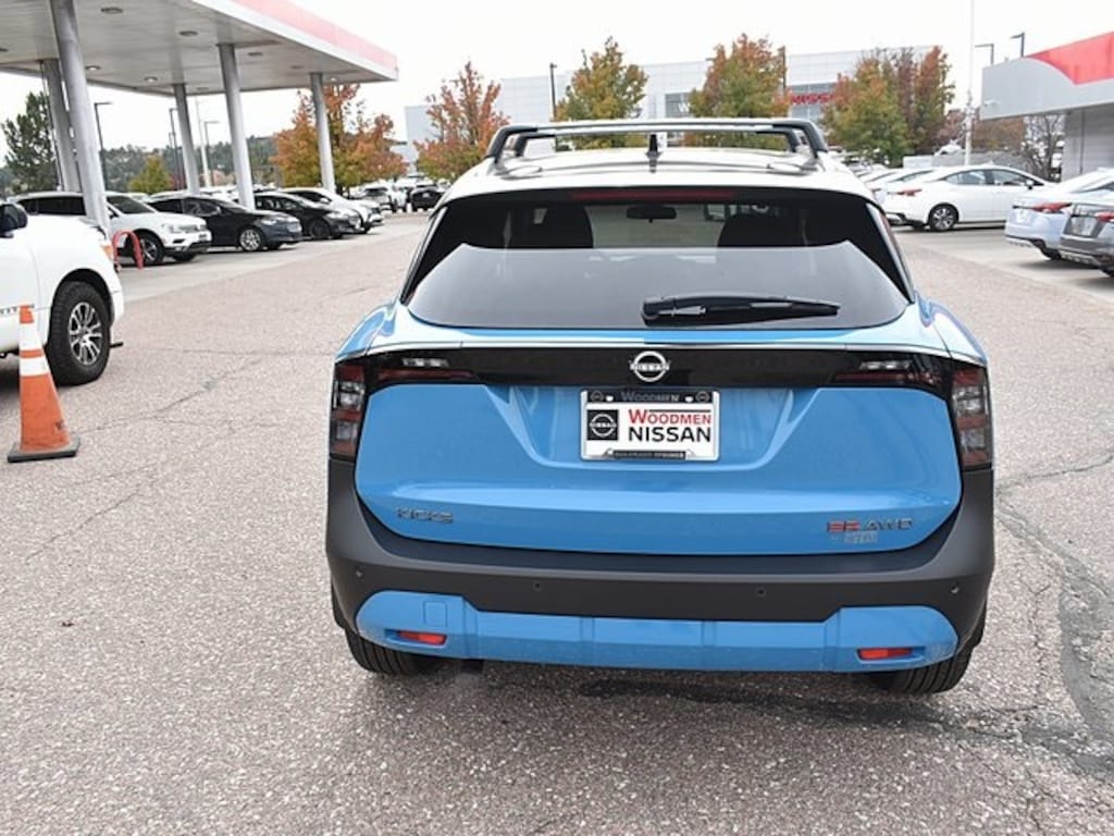 New 2026 Nissan Kicks SR SUV