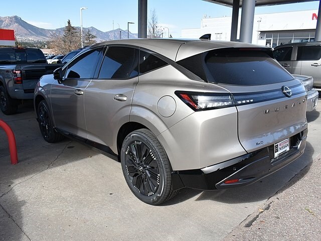 2026 Nissan Murano Platinum photo 2