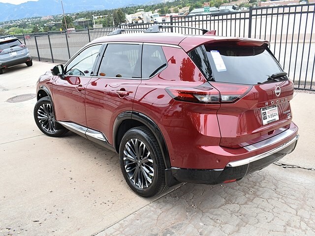 2026 Nissan Rogue Platinum photo 4