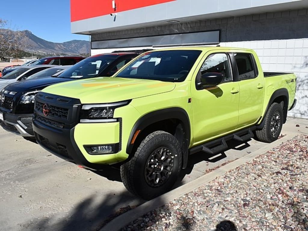New 2026 Nissan Frontier PRO-4X w/R Package Truck Crew Cab
