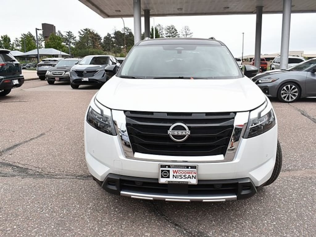 New 2025 Nissan Pathfinder Platinum SUV