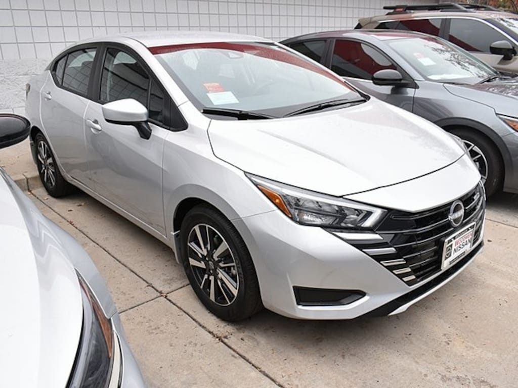 New 2025 Nissan Versa 1.6 SV Sedan