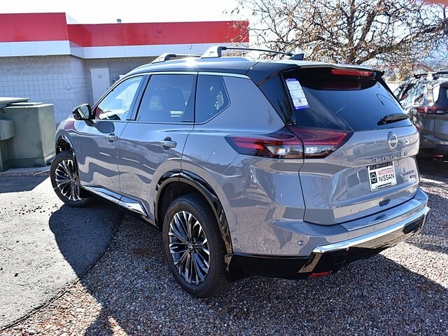 2026 Nissan Rogue Platinum photo 2