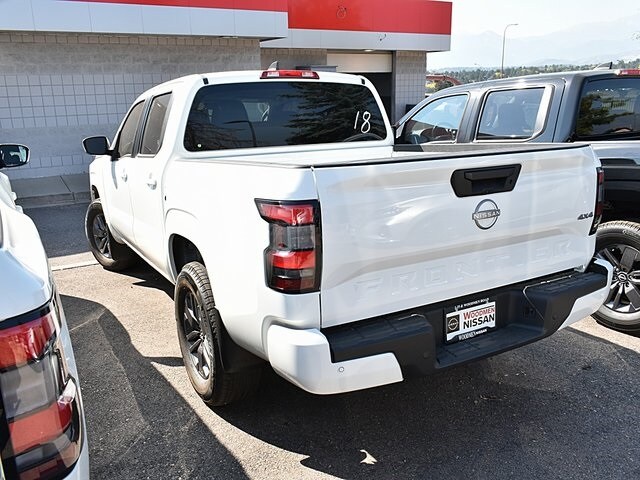 2025 Nissan Frontier SV photo 3