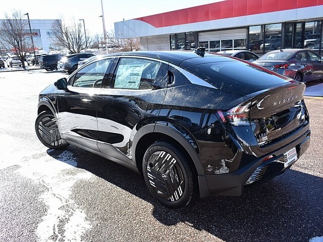 2025 Nissan Pathfinder SV photo 2