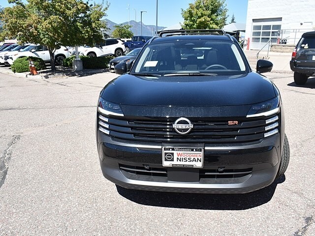 2026 Nissan Kicks SR photo 2