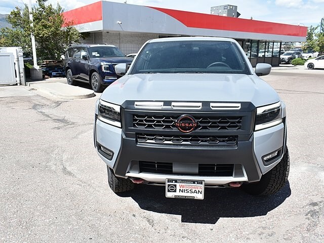 2025 Nissan Frontier PRO-4X photo 2