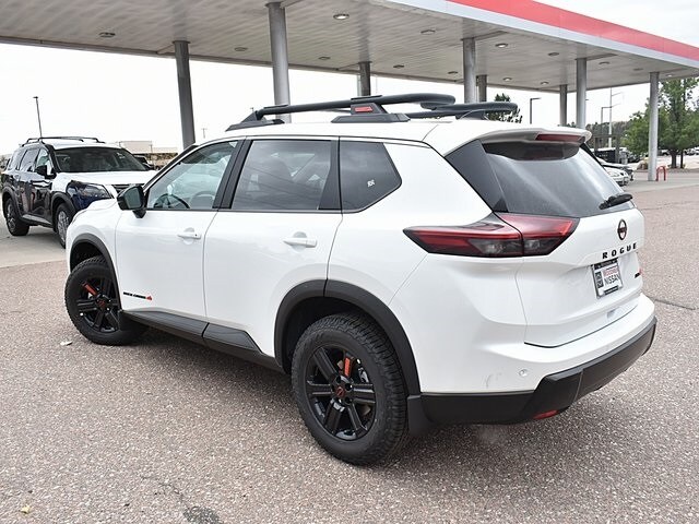 2026 Nissan Rogue SV photo 4