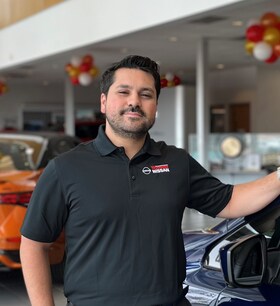 Staff member DAVID DUENAS from ID_93c02fbb88e7