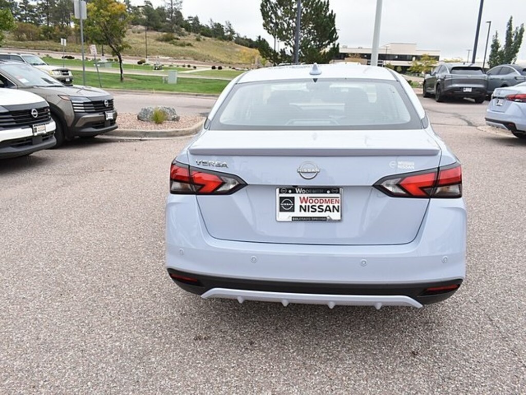 New 2025 Nissan Versa 1.6 SV Sedan