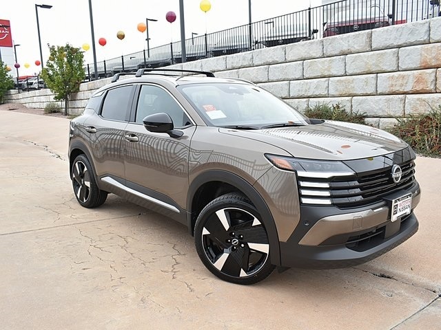 2026 Nissan KICKS SR AWD's photo