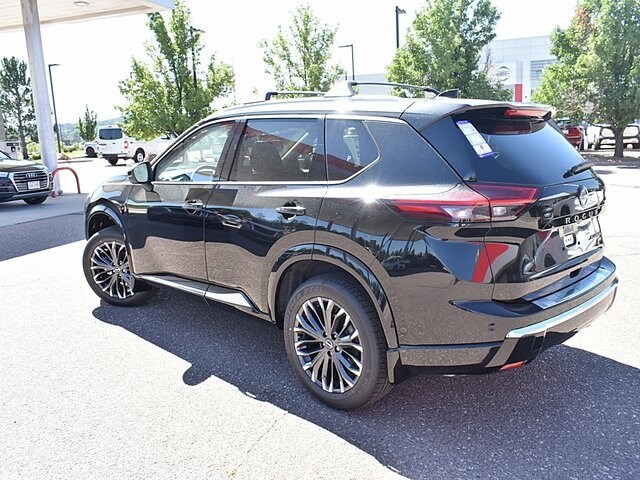 2026 Nissan Rogue Platinum photo 3