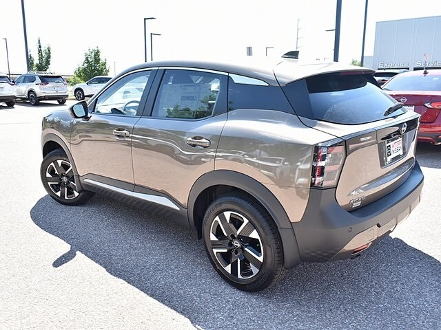 2025 Nissan Kicks SV photo 3