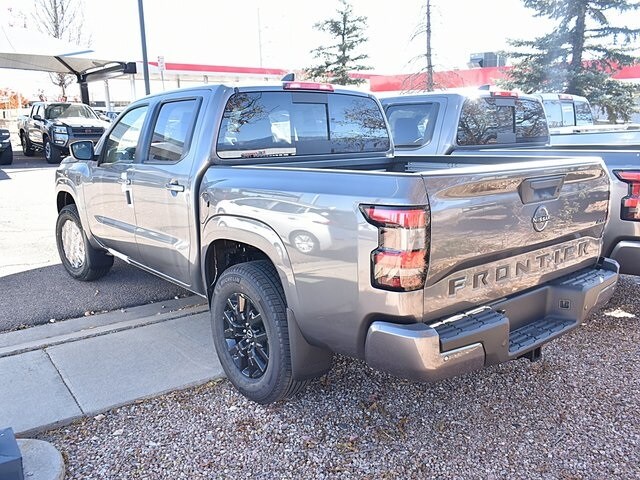 2026 Nissan Frontier SV photo 2