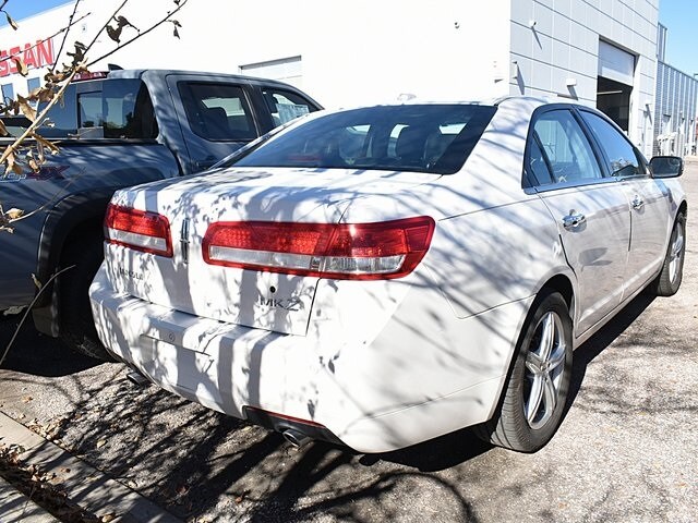 2012 Lincoln MKZ Base photo 4