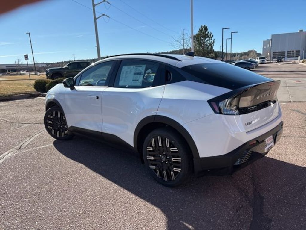 New 2026 Nissan LEAF PLATINUM+ SUV