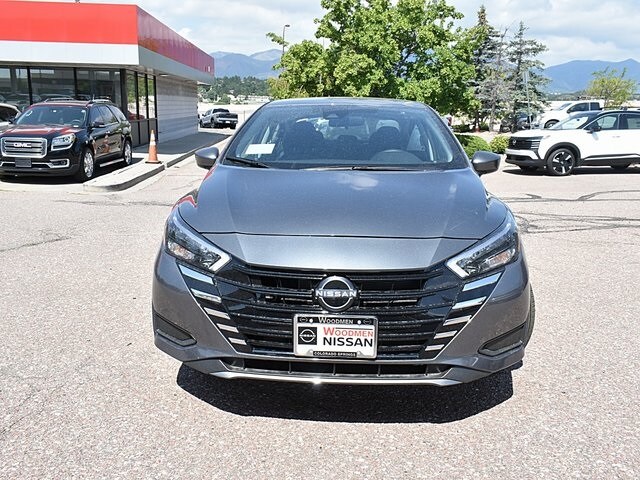 2025 Nissan Versa 1.6 SV photo 2