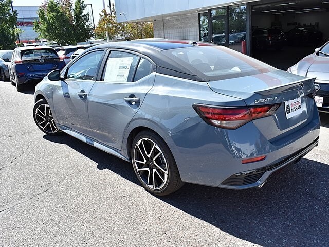 2025 Nissan Sentra SR photo 3